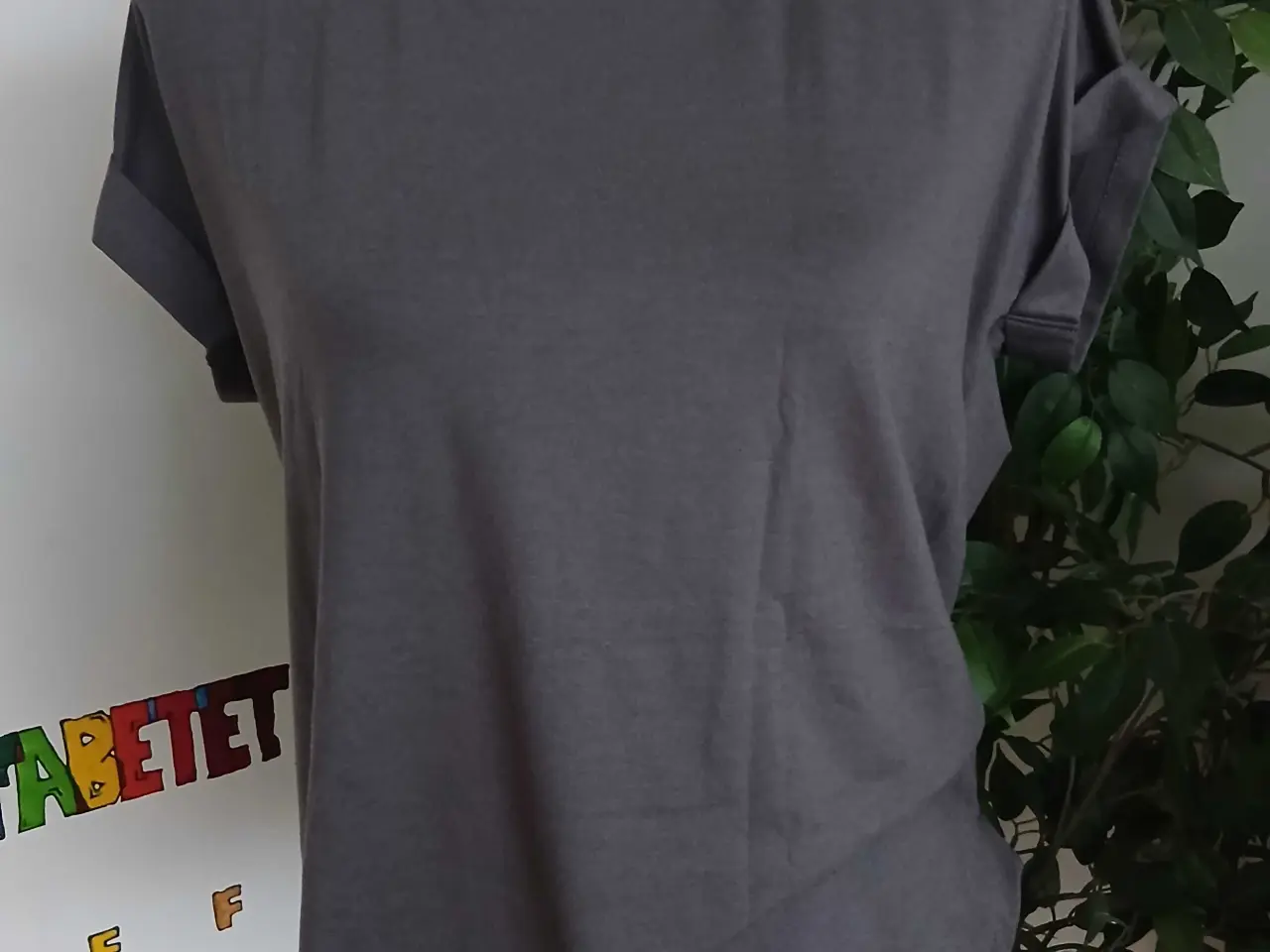 Billede 1 - Top. Only. Small/36