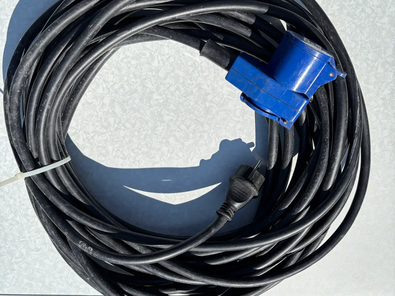 Billede 1 - kabel til tilslutning af campingvogn mm.