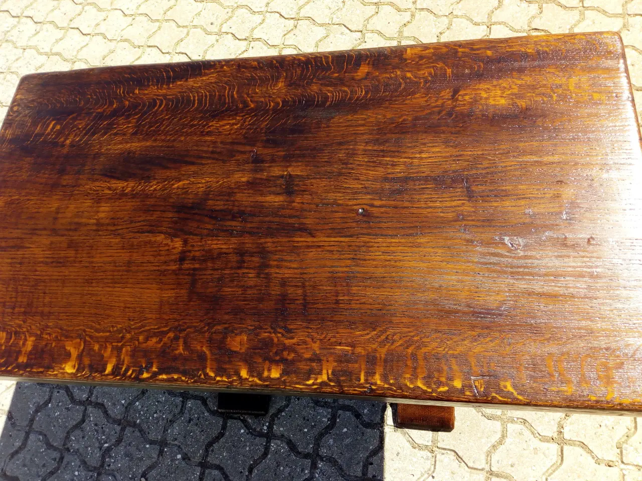 Billede 2 - Solidt Bord / Plantebord / Lampebord