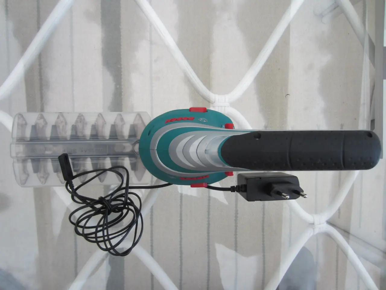 Billede 1 - BOSCH Isio batteridrevet busksaks.