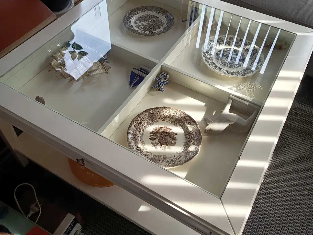 Billede 2 - Ikea sofabord med glas