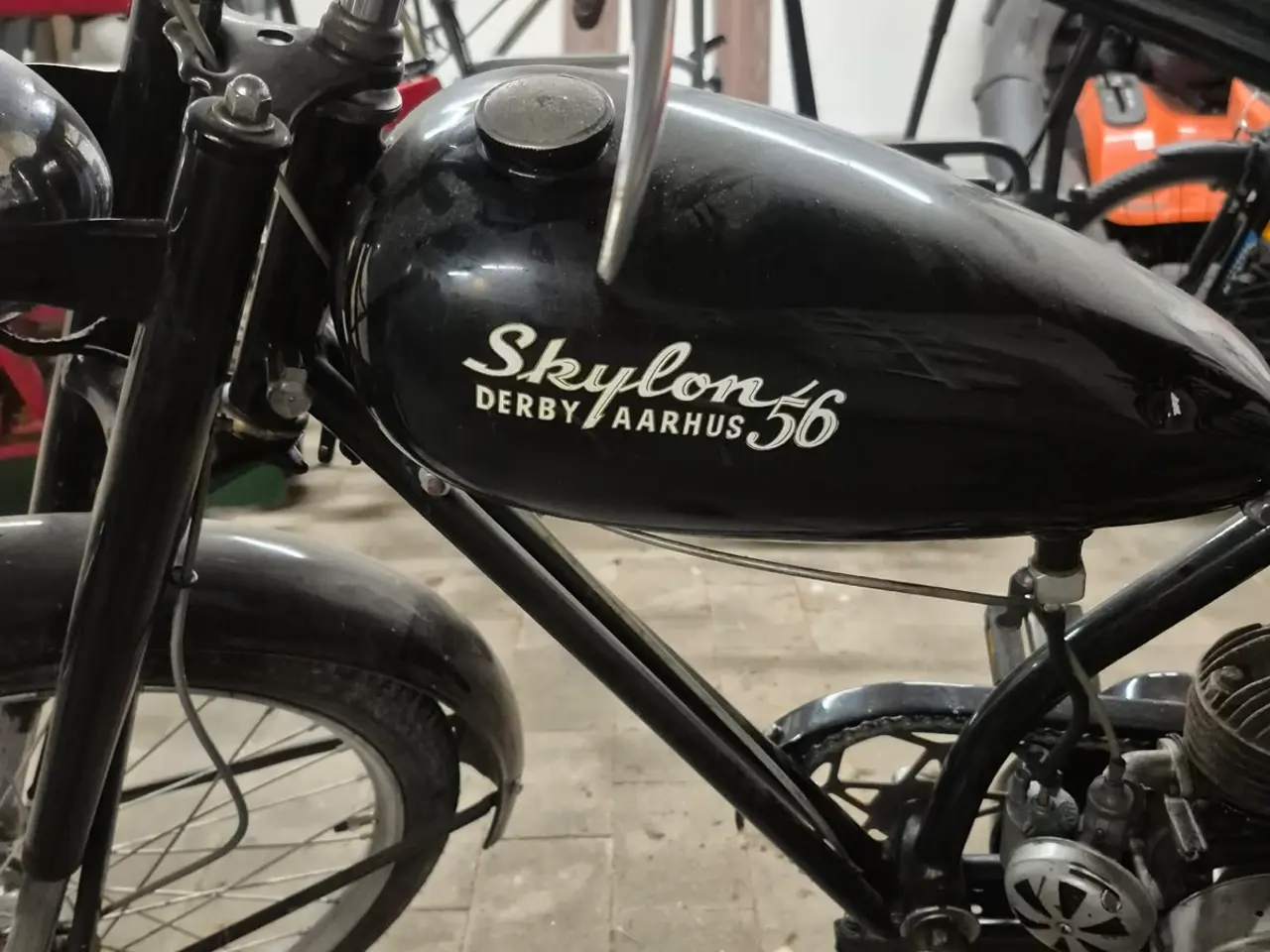 Billede 1 - Skylon derby 56 århus