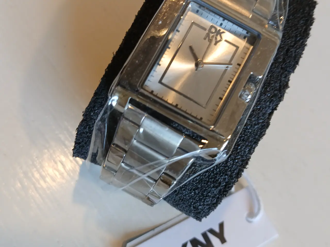 Billede 1 - Smukt DKNY dame armbånds ur   (034)
