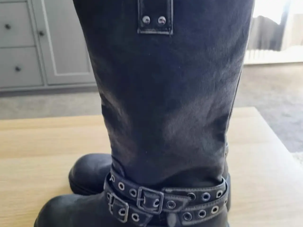 Billede 12 - Bershka helårs biker støvler, sort stonewash look