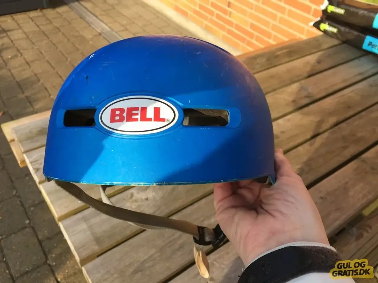 Billede 2 - Blå Bell cykelhjelm str. 51-56 cm 