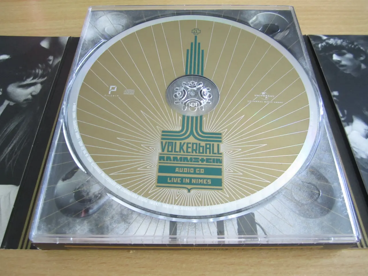 Billede 2 - RAMMSTEIN. VOLKERBALL. CD + DVD.