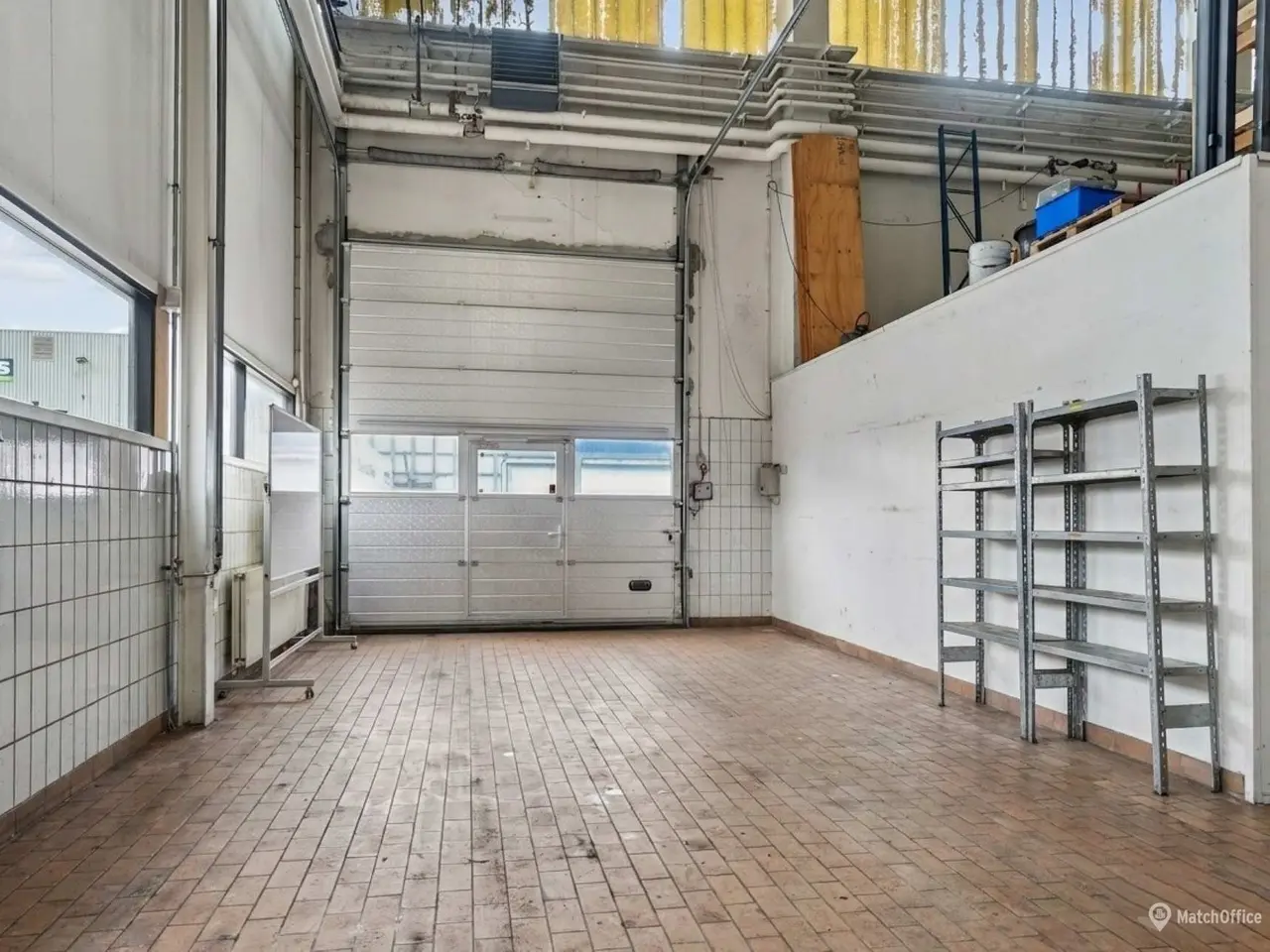 Billede 4 - 839 m² højlofter lager/værksted med kontor
