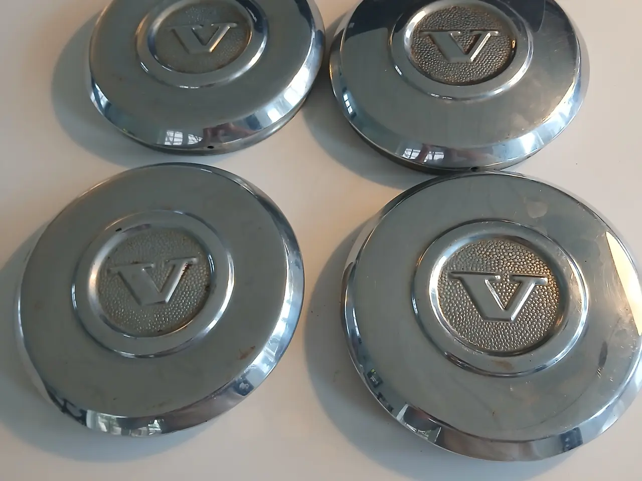 Billede 1 - Volvo veteran navkapsler