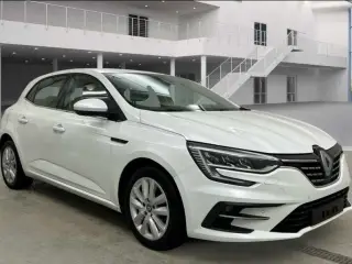 Renault megane 1.6 Benzin plug ind 2023