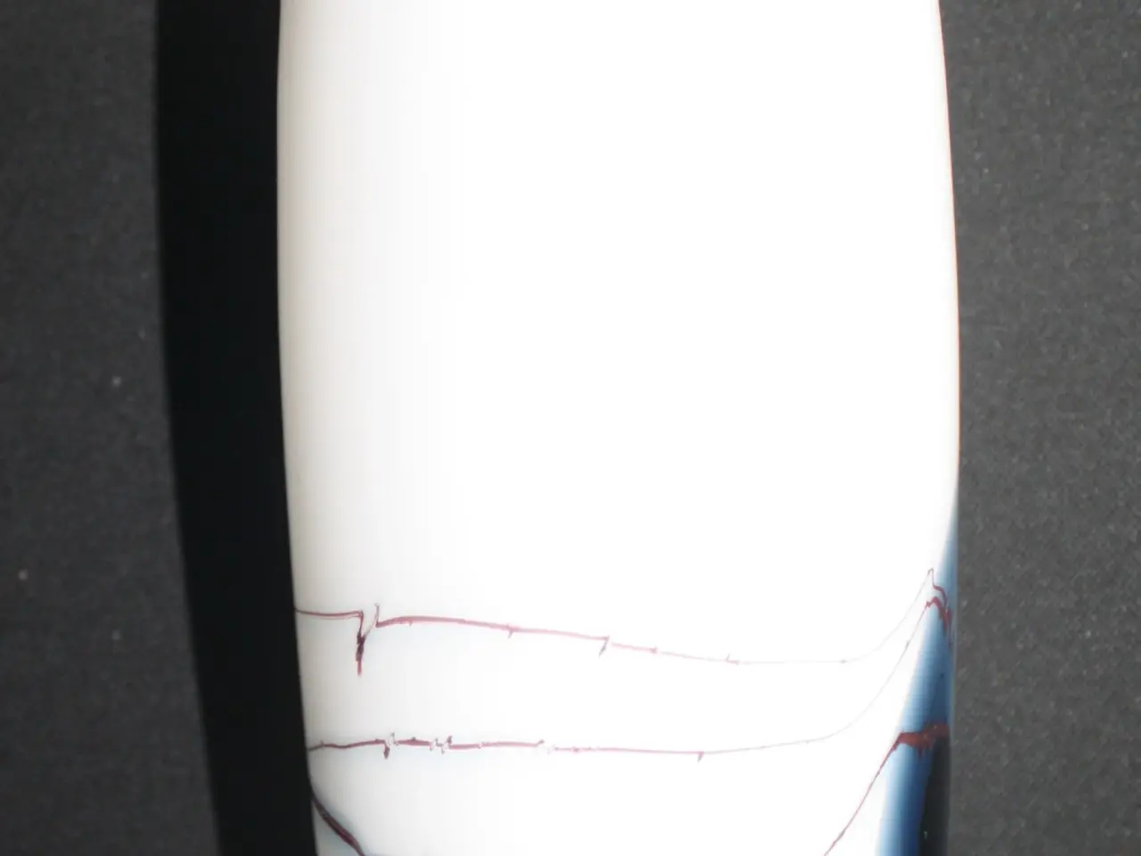 Billede 6 - Atlantis vase, opalhvid med blålig dekoration