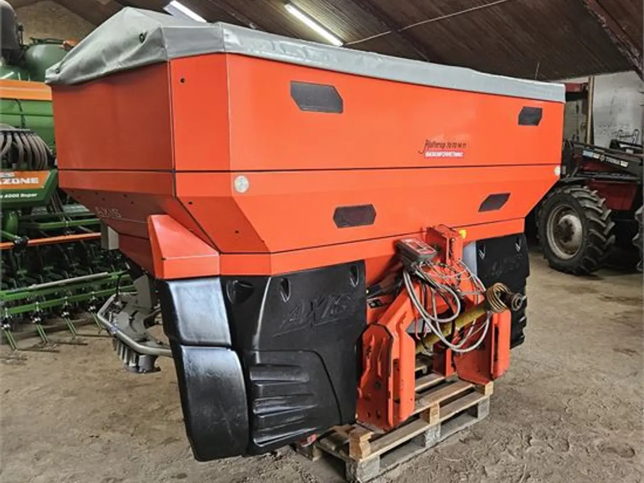 Billede 1 - Rauch Axis 50.1W - Fuldautomatisk gødningsspreder / Fully automatic fertilizer spreader