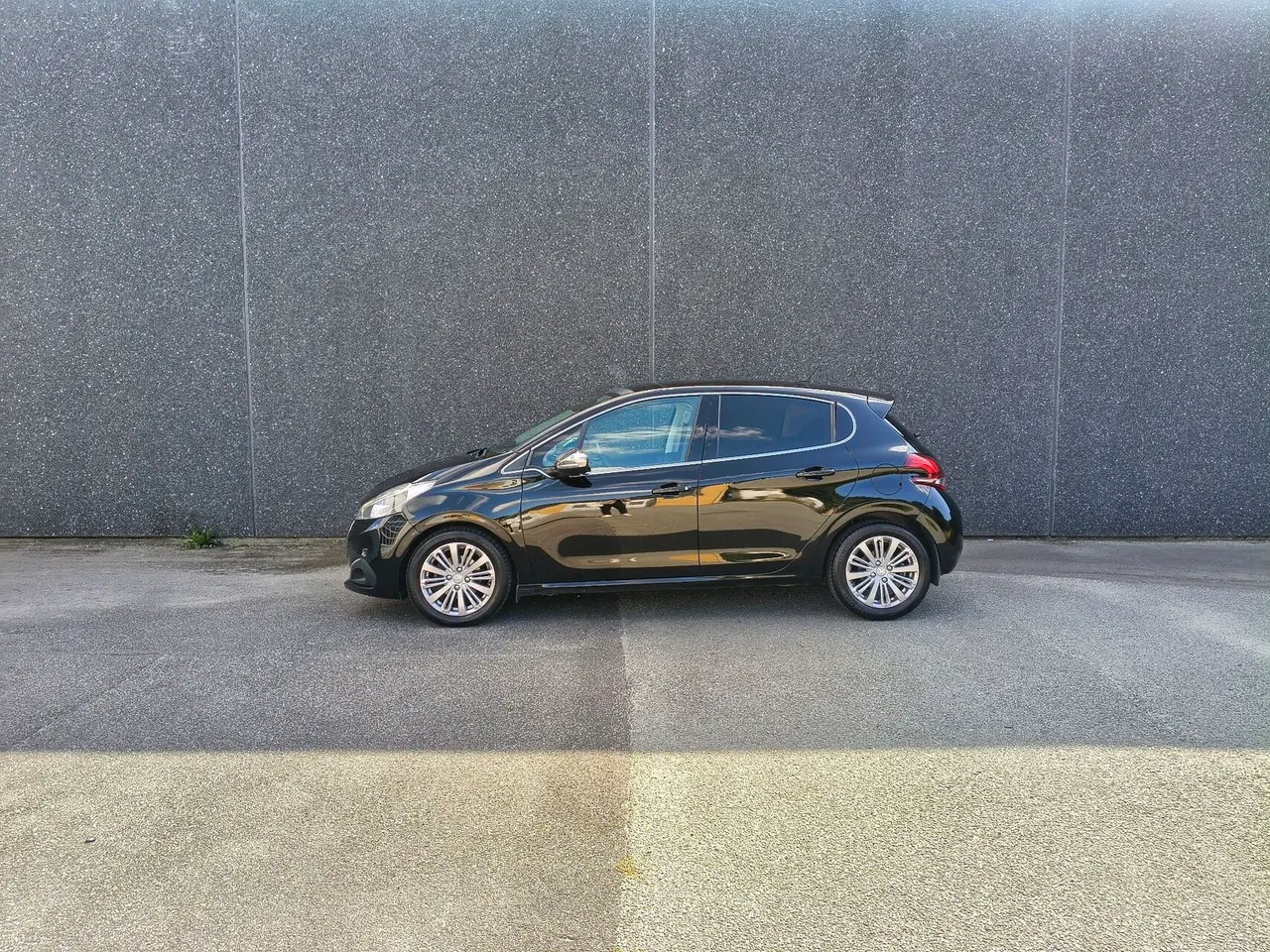 Billede 1 - Peugeot 208 1,6 BlueHDi Edition Plus 100HK 5d
