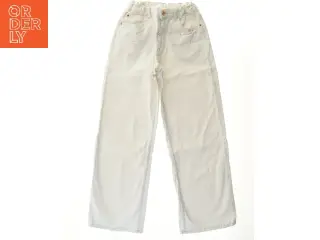Lyse Bukser fra H&M (str. 164)