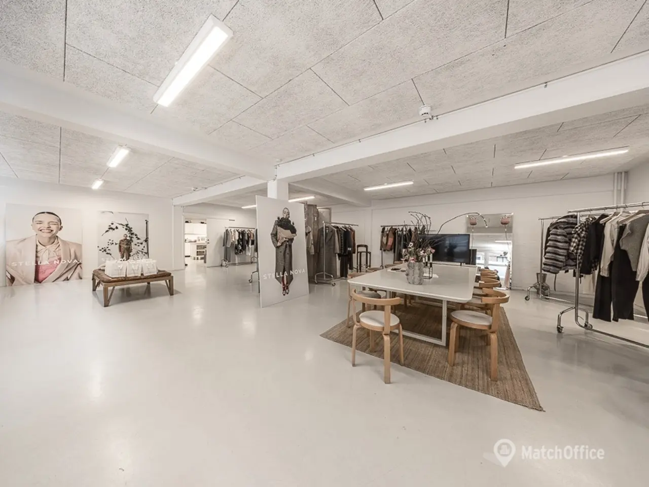Billede 7 - Lyst stuelejemål med showroom