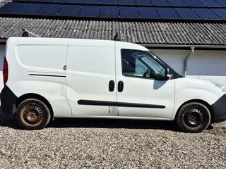 Opel Combo / med opbygning i varerum / lav vægtafgift