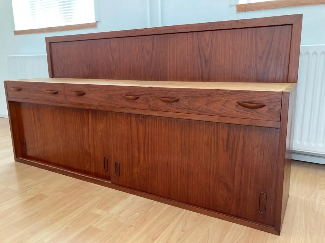 Billede 4 - Dækketøjsskab/highboard/skænk i teak.