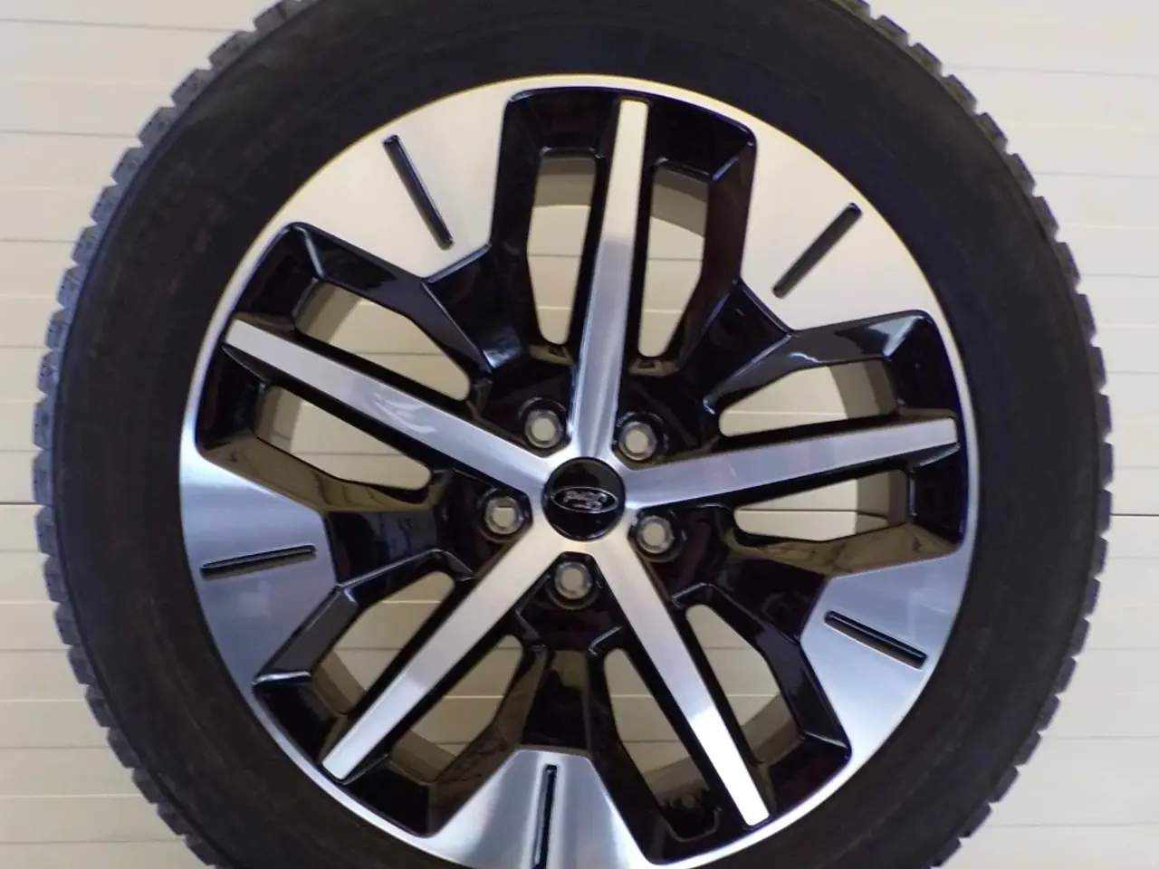 Billede 1 - Ford Explorer R19 vinterdæk