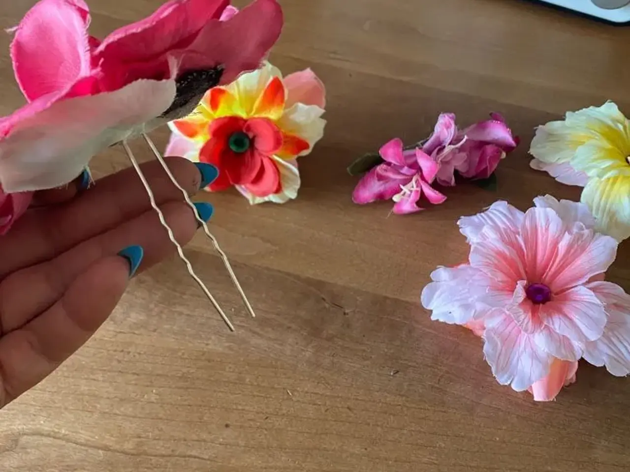 Billede 4 - Super flotte hårspænder