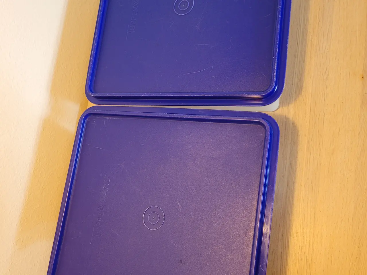 Billede 3 - Tupperware store kvadratiske bøtter 2 stk.