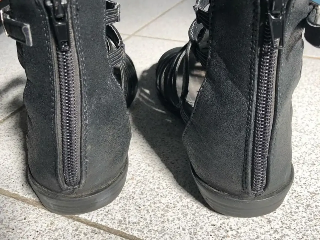Billede 2 - Pigesandal