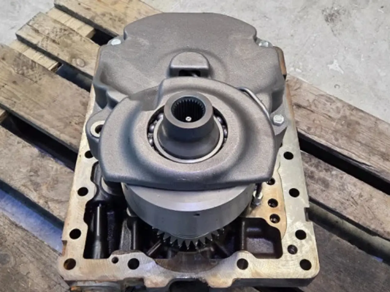 Billede 10 - Valtra S394 PTO Transmission 945150050020