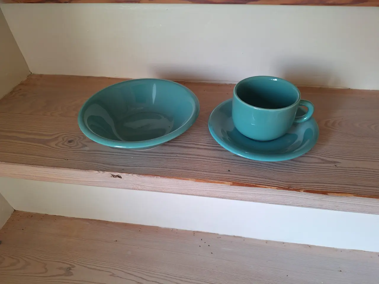 Billede 3 - Kaffestel med 6 kopper, under-og sidetallerkener.