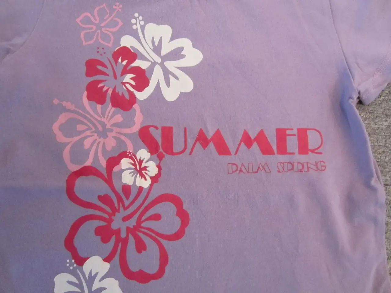 Billede 2 - Smart lilla T-shirt fra Name It str. 128