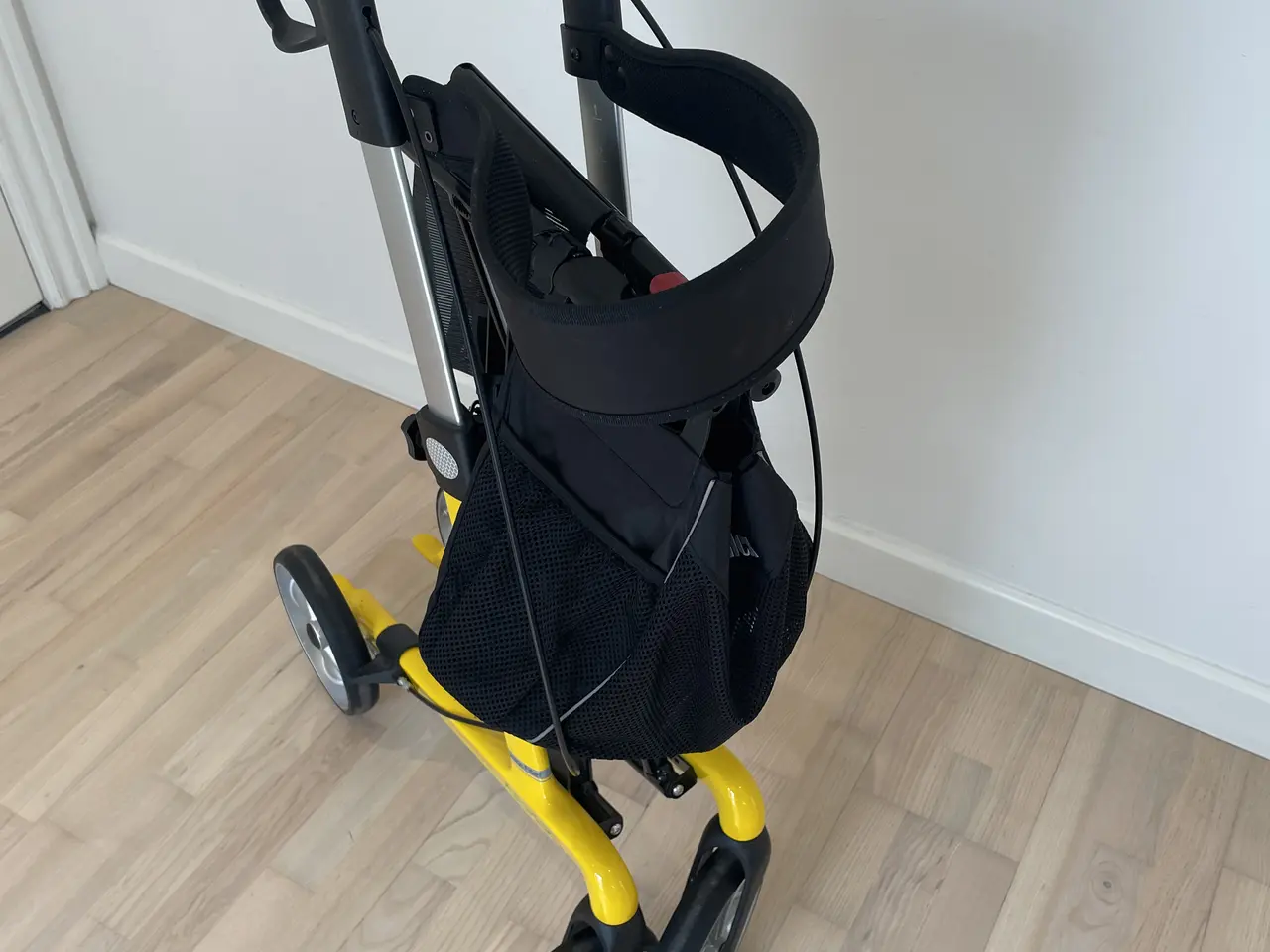 Billede 3 - Mobilex Gepard Carbon Fibre rollator, model 312403