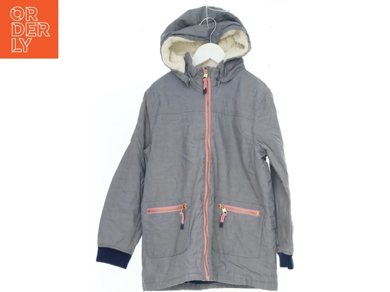 Billede 1 - Grå jakke med hætte fra H&M (str. 140)