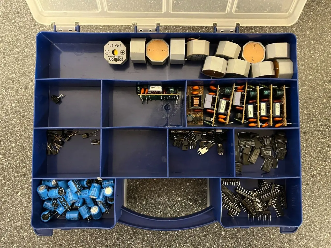 Billede 11 - Double-Sided Organizer Box med blandet Capacitors,