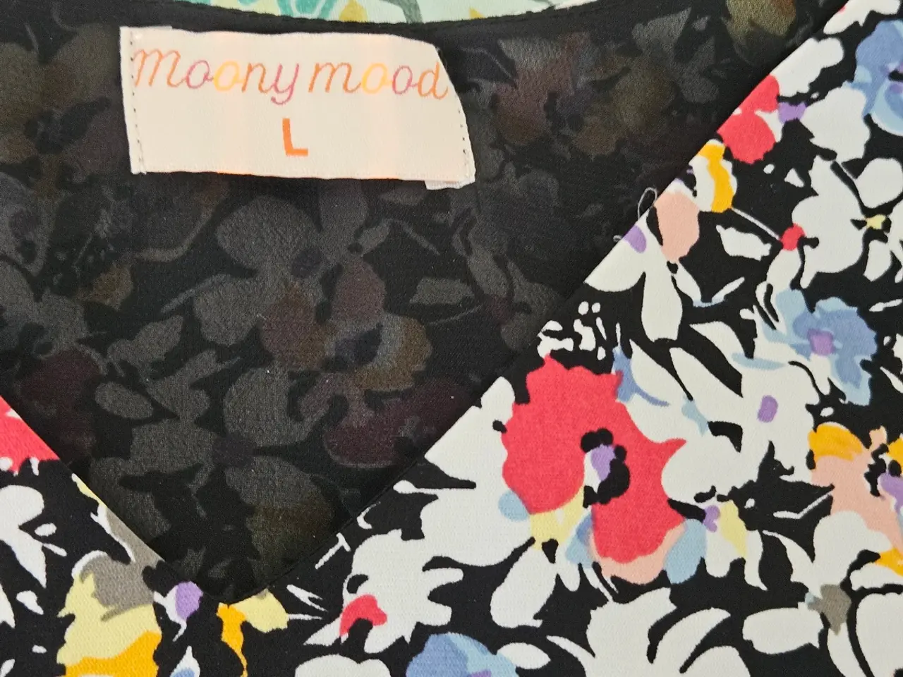 Billede 1 - SUPER SØD BLOMSTRET SOMMER TOP