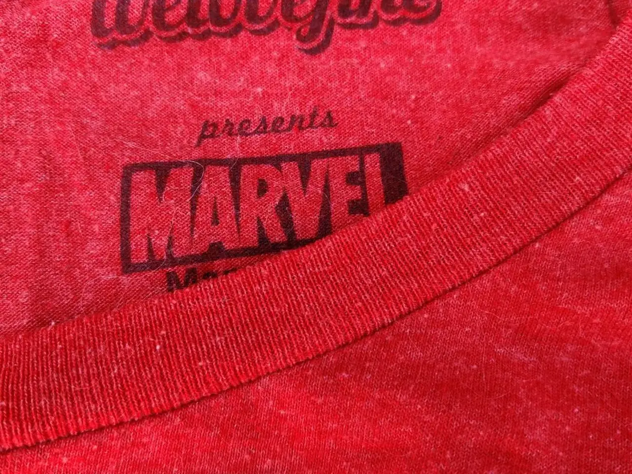 Billede 2 - T-shirt welovefine presents Marvel.com