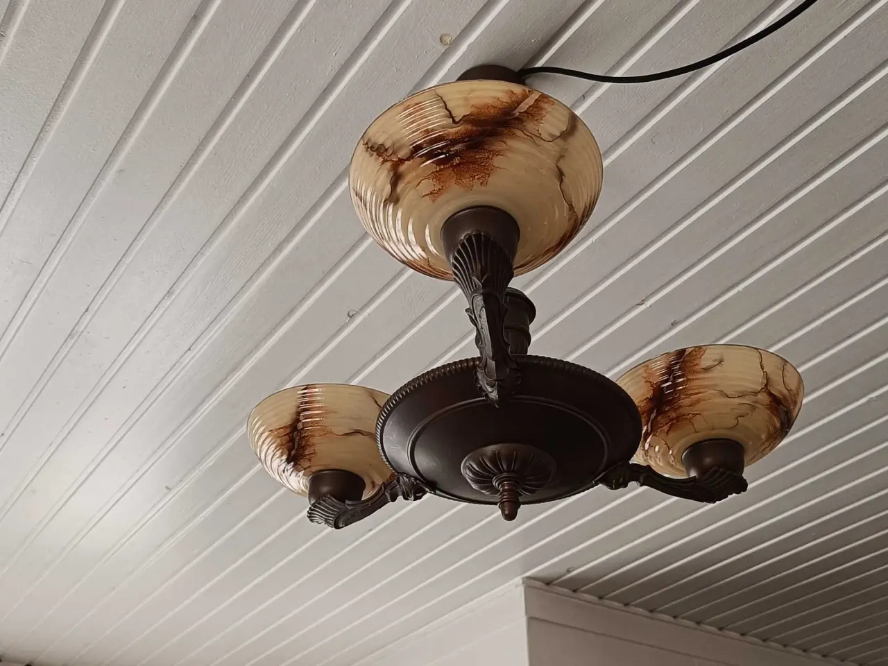 Billede 6 - Flot lampe , med intakte skærme