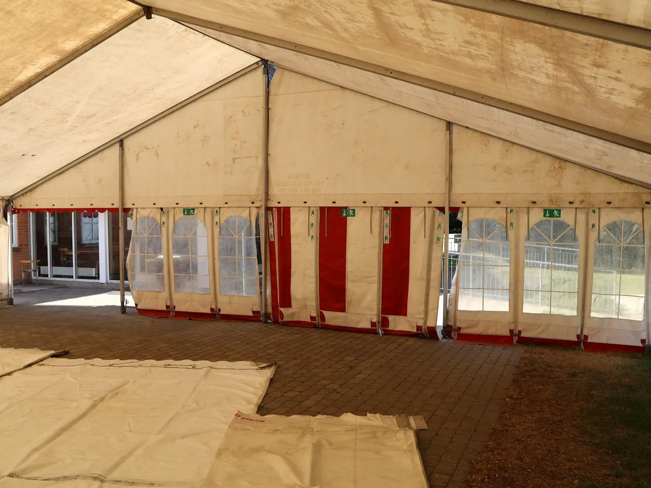 Billede 9 - Kæmpe 12x30 meter party telt