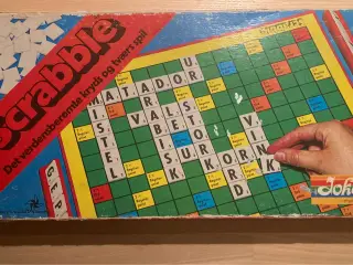 Scrabble brætspil fra BRIO; på dansk