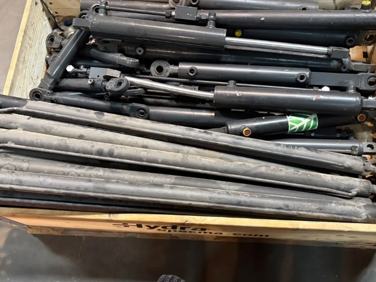 Billede 1 - Lot med diverse hydraulik stempler 