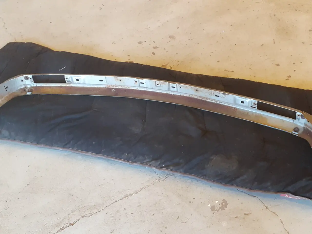Billede 1 - Forkofanger, BMW E30 gammel model