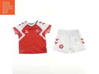 Fodboldspillersæt til børn fra Hummel (str. 80)