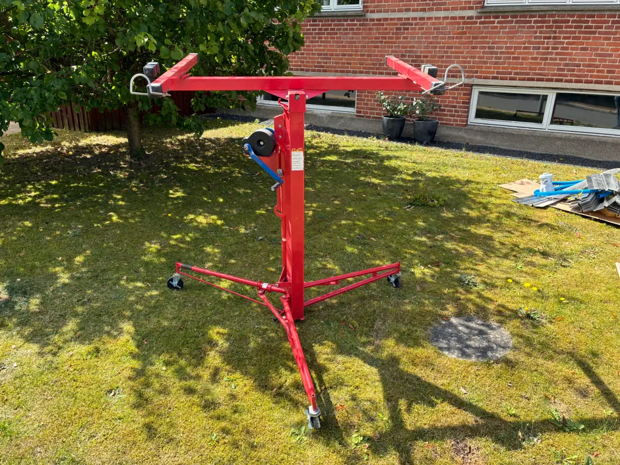 Billede 3 - Gipspladehejs med vipbar pladeholder