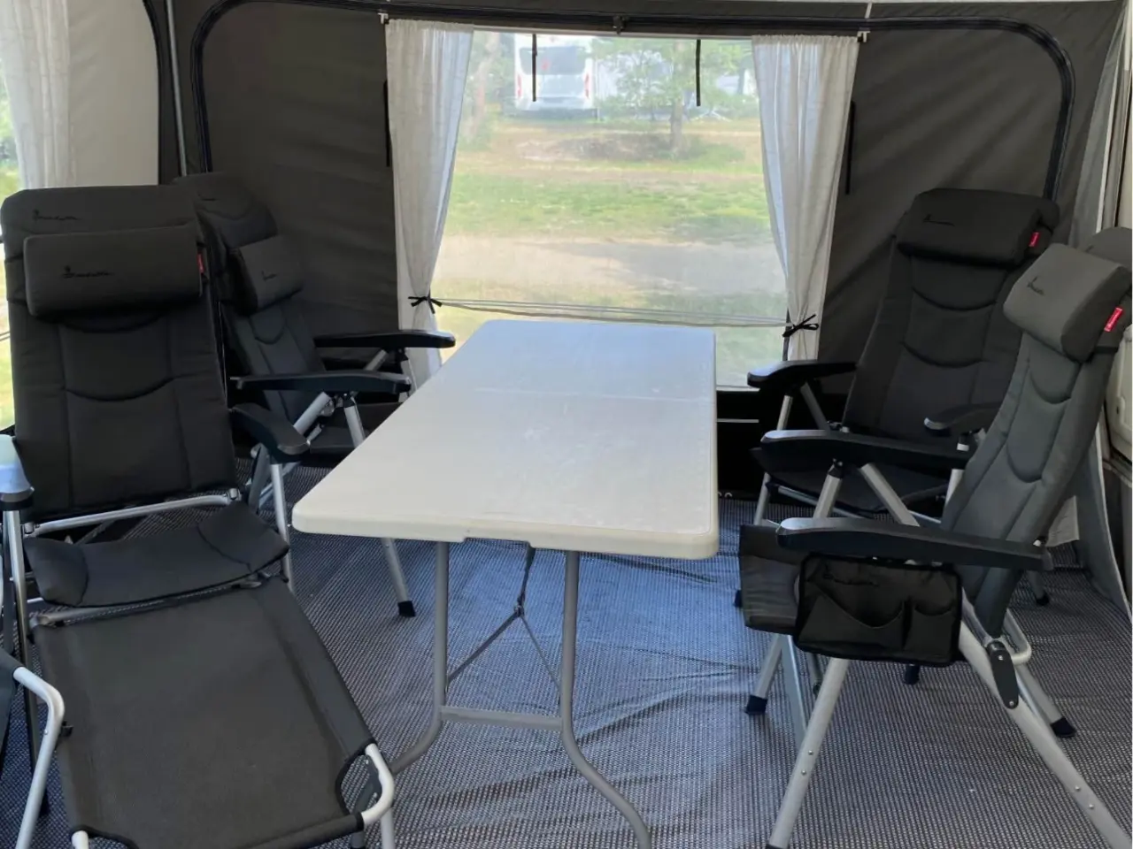 Billede 6 - •	“Udlejes: Adria Adora campingvogn – klar til som