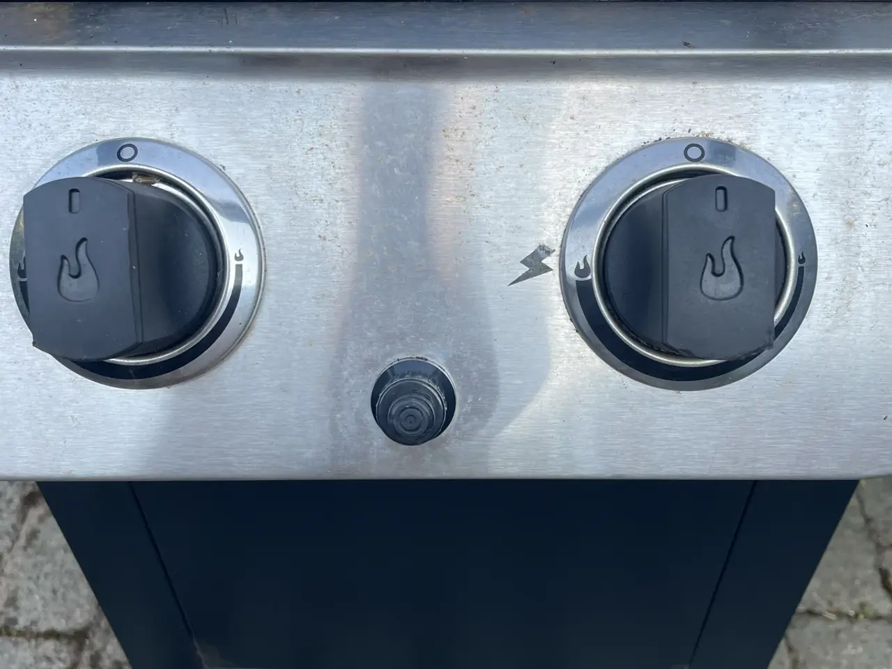 Billede 4 - Char-Broil gasgrill m. 2 brændere 
