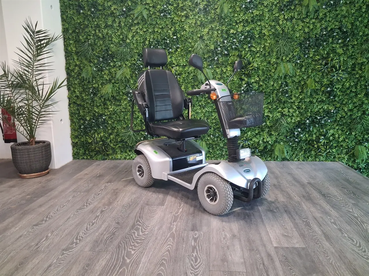 Billede 1 - Karma 4-hjul grå