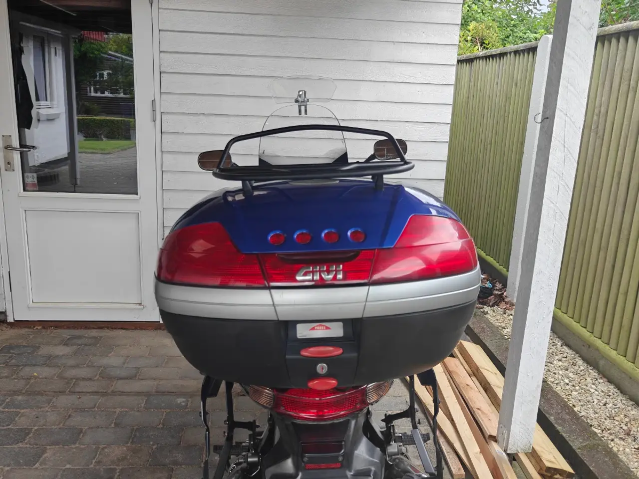 Billede 1 - Topboks Givi V46
