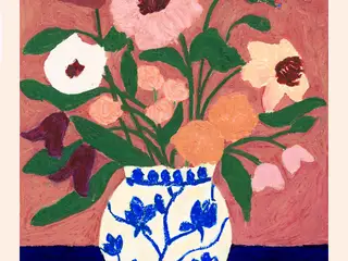 Flowers on Blue Table – plakat med ramme, 70×100
