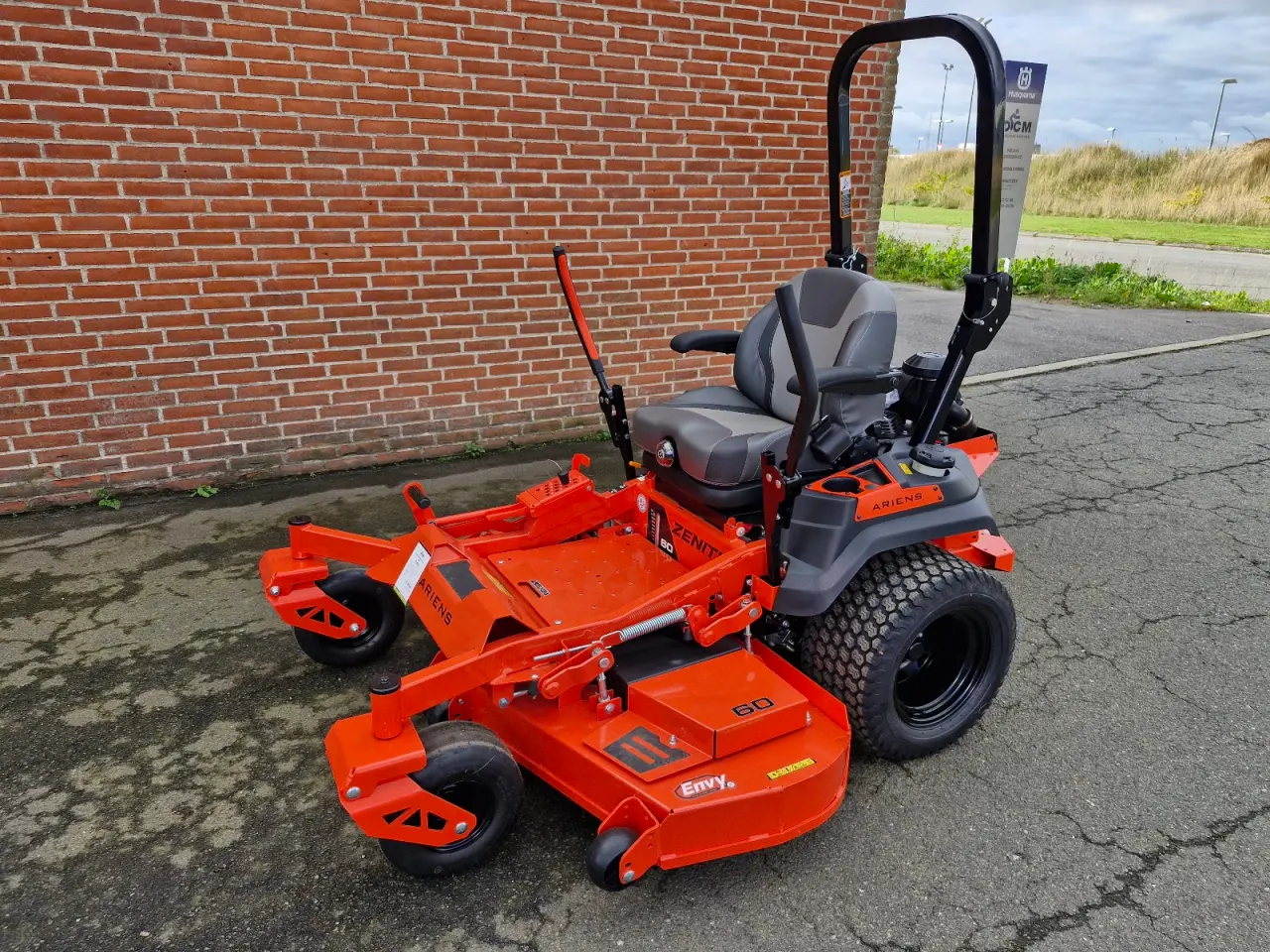 Billede 3 - Ariens Zenith 60R Zero-Turn. PRO