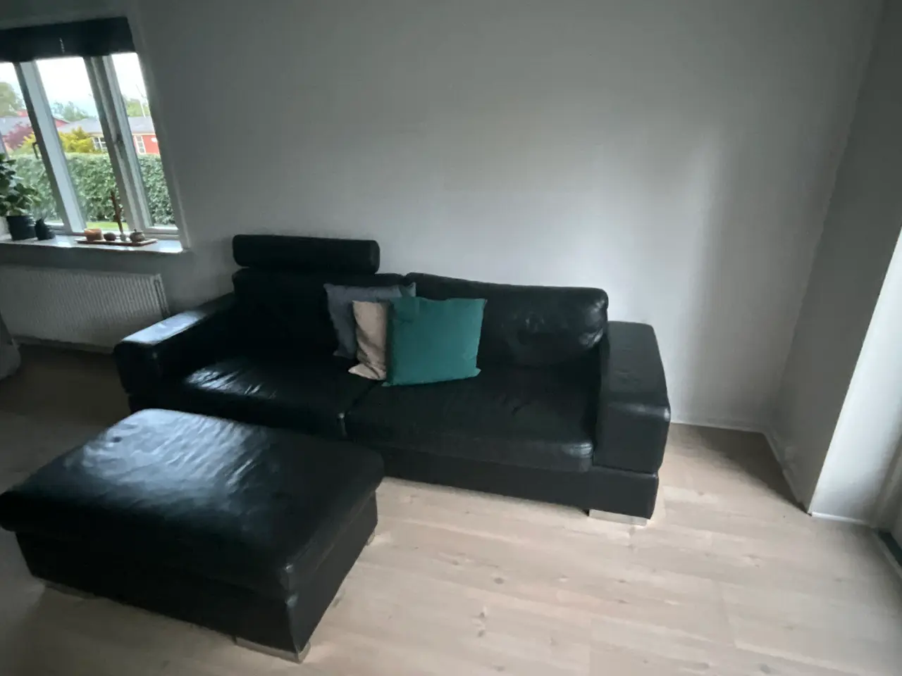 Billede 2 - 3 pers. lædersofa inkl. puff