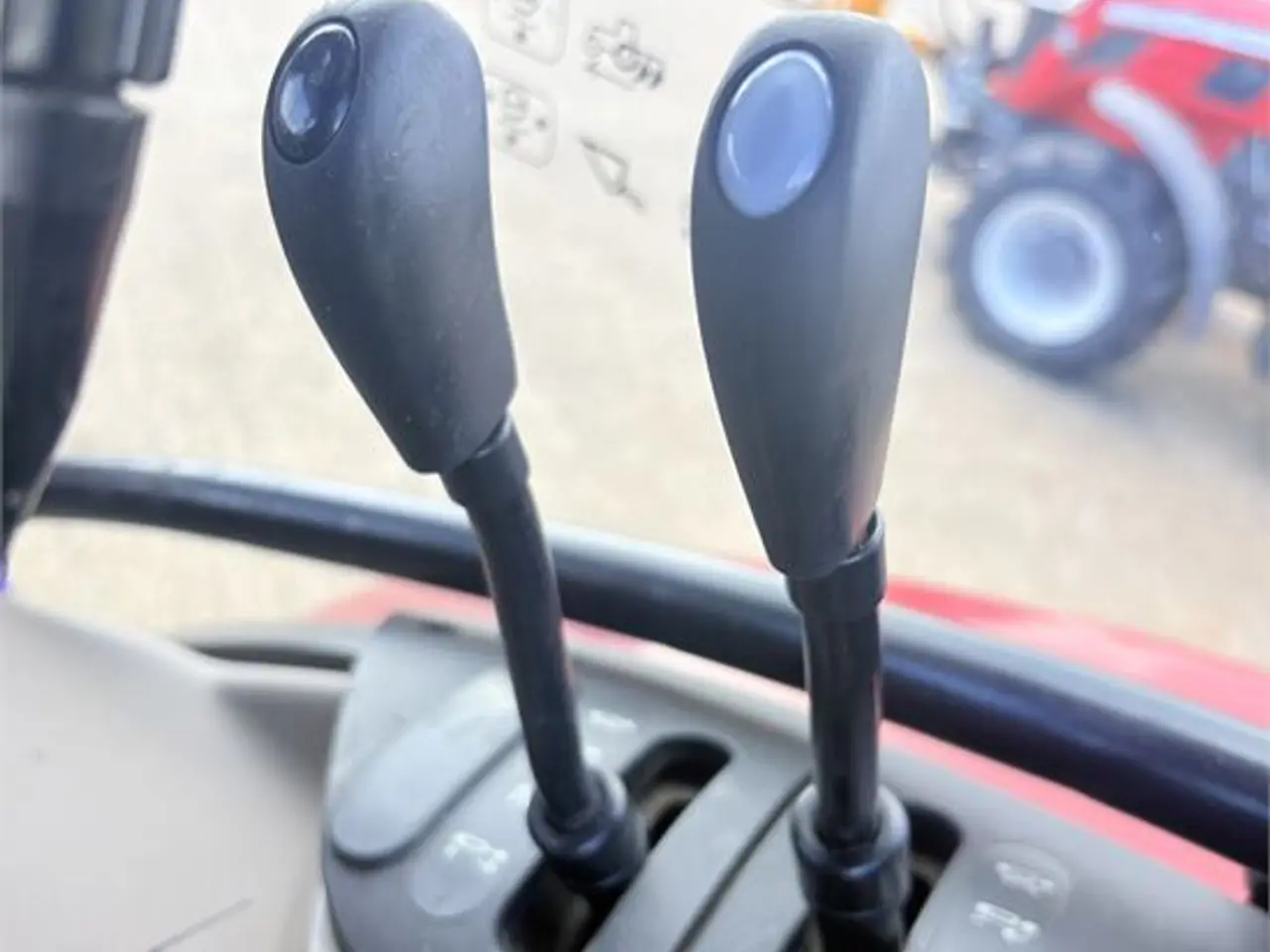 Billede 16 - Case 130 CVX - Multikontrol armlæn / Multi-control armrest