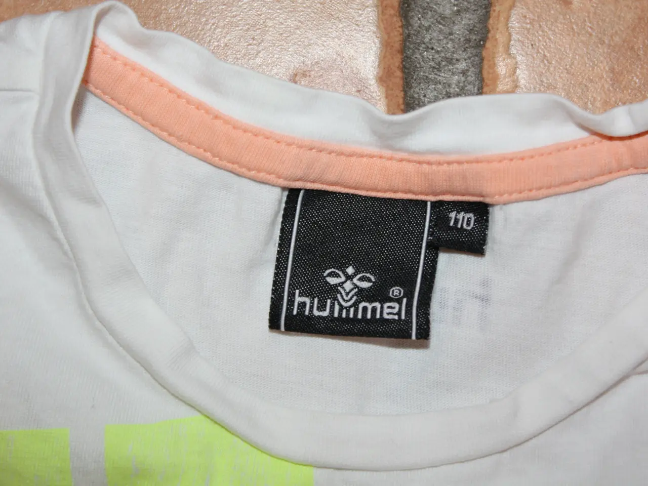 Billede 4 - Hummel T-shirt str. 110