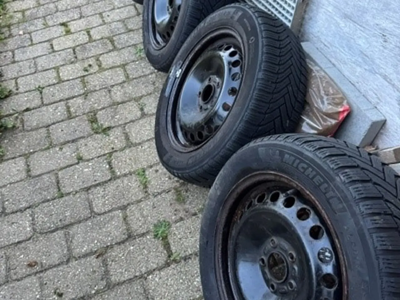 Billede 3 - Vinterdæk på fælge til Ford Focus 3. 5-6 mm.