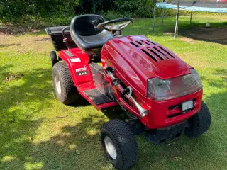 MTD havetraktor uden klippebord inkl. Stiga vogn